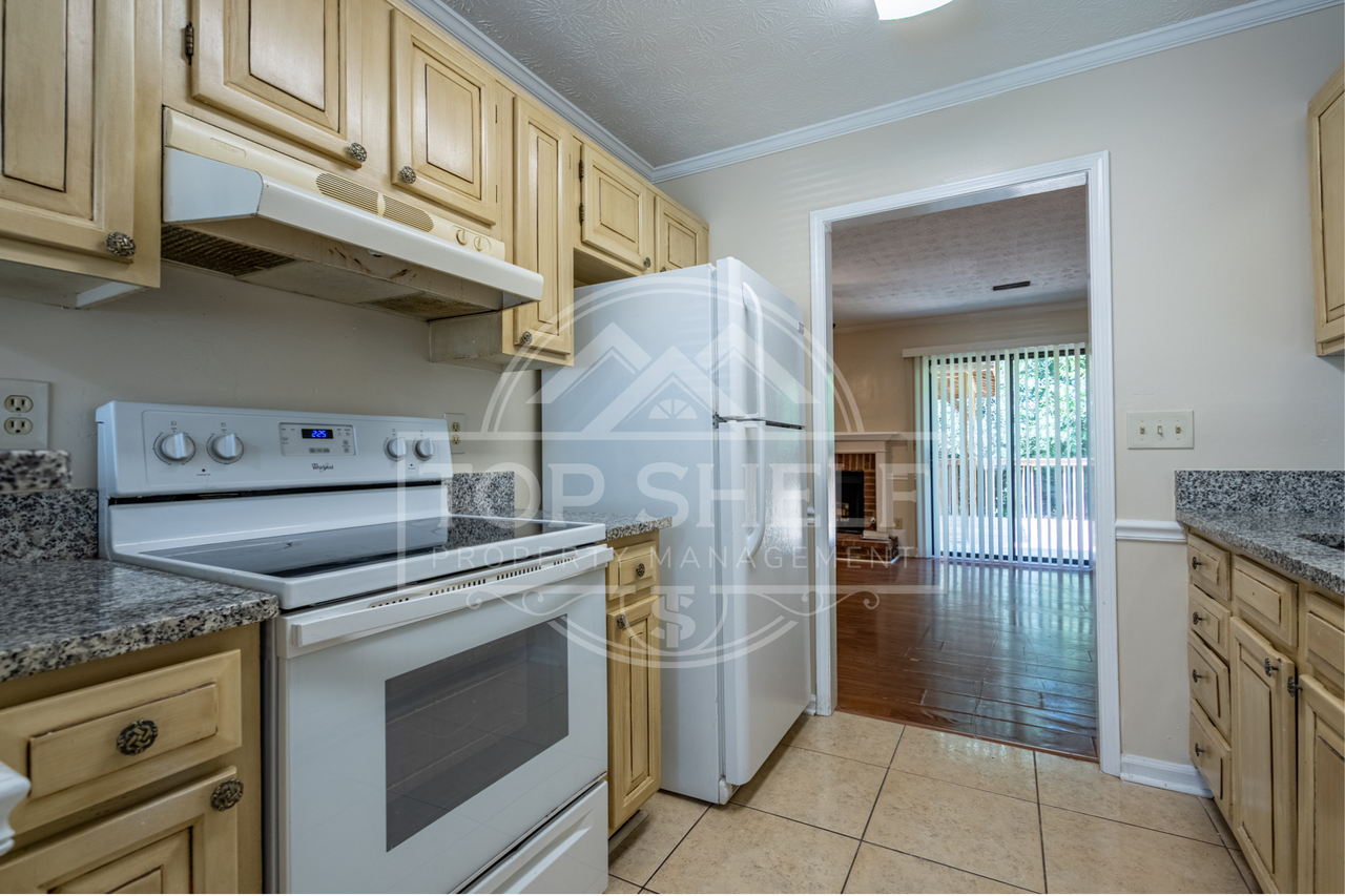 2928 Governors Ct #1 - Photo 6 of 18
