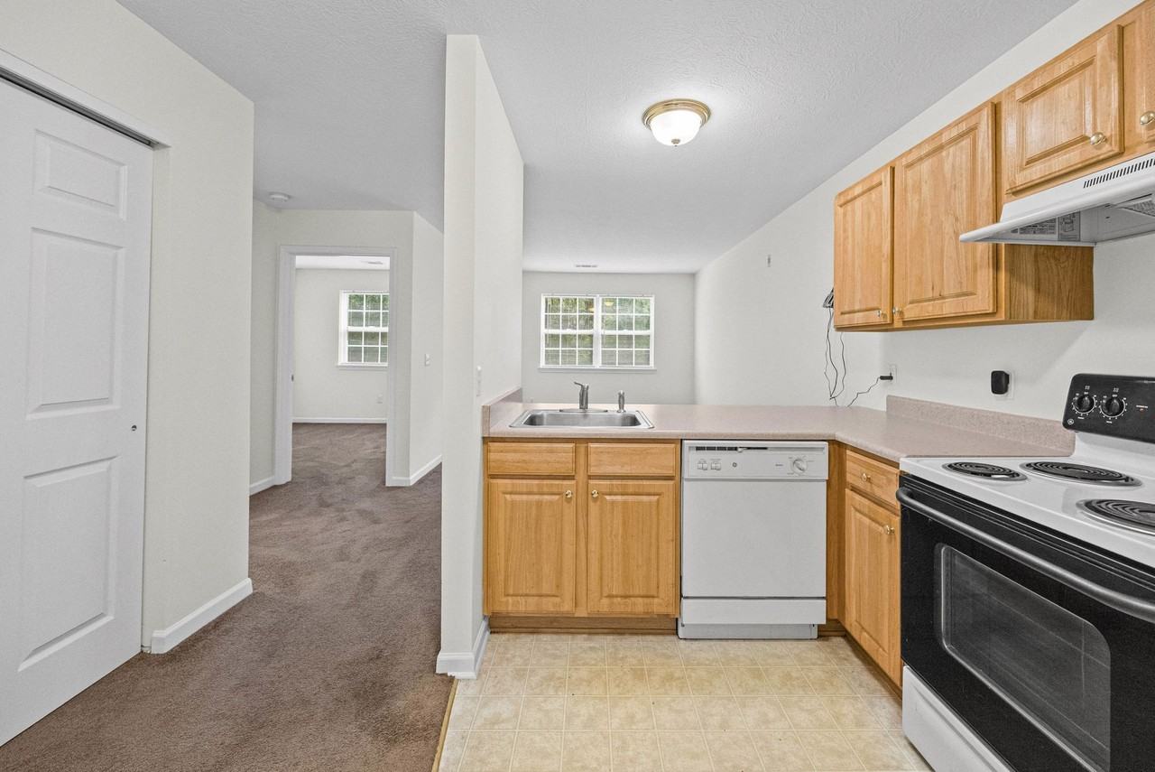 Hickory Commons/100 Green Tree Lane - Photo 7 of 22