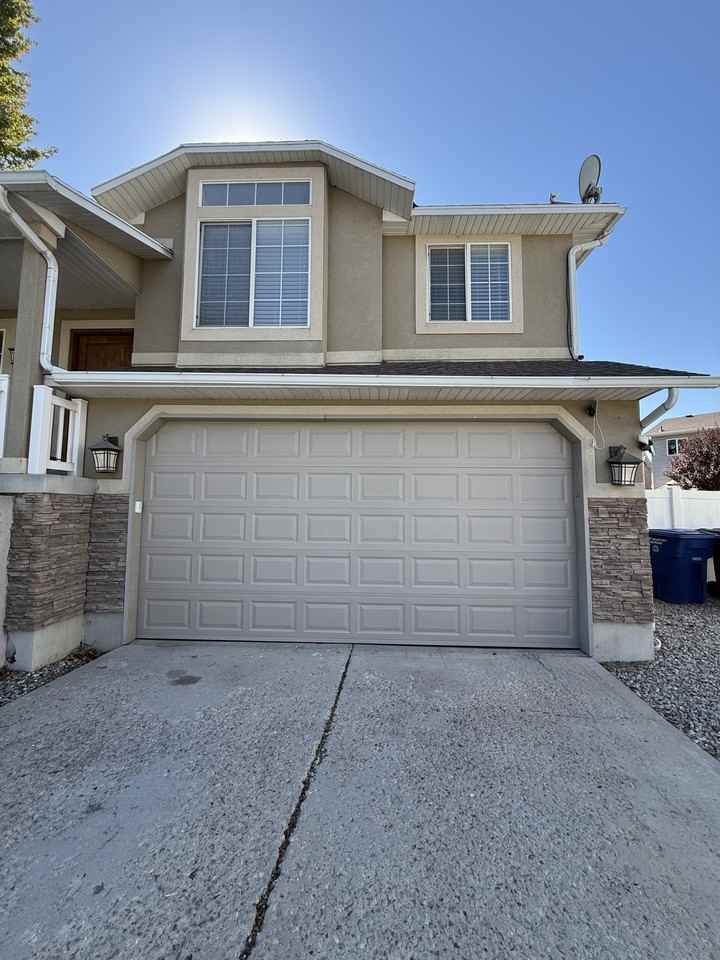 2984 S Losser Dr #1 - Photo 2 of 27