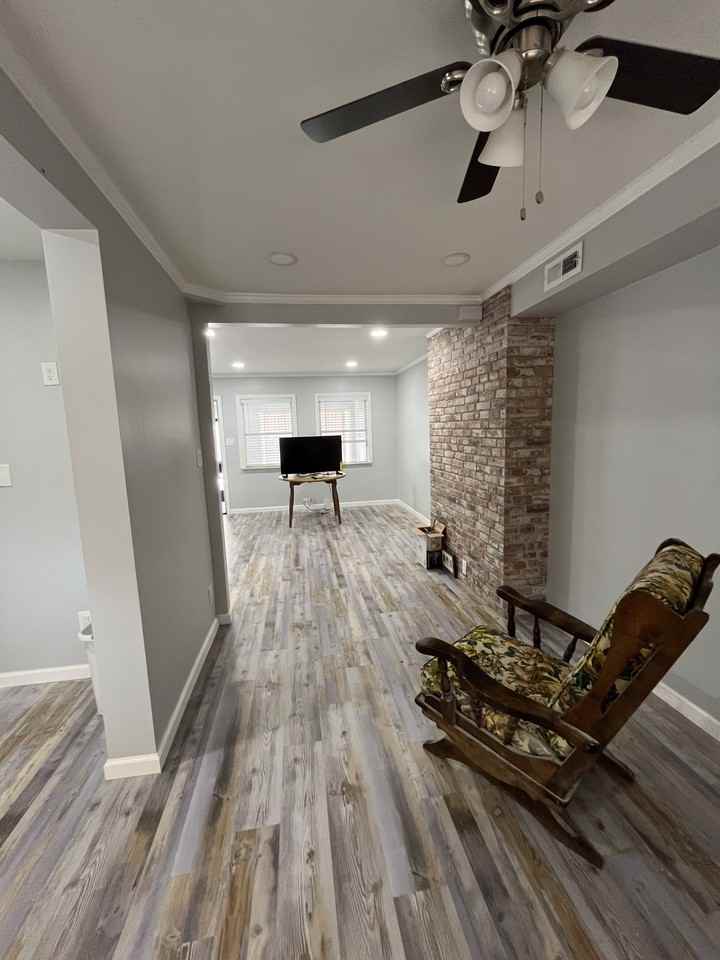 906 Johnston St #1 - Photo 7 of 21