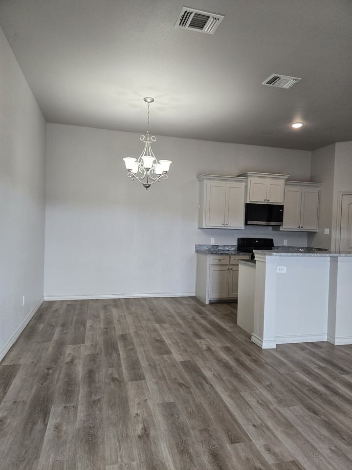 17825 Private Road 2160 - B #B - Photo 4 of 13