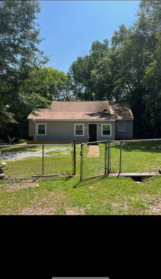 134 Munson Dr #1