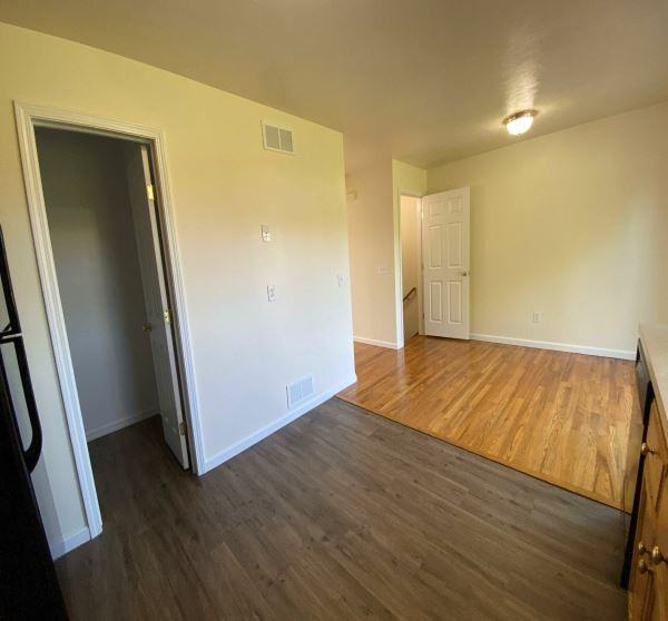 204 Betsinger Rd #10 - Photo 5 of 17