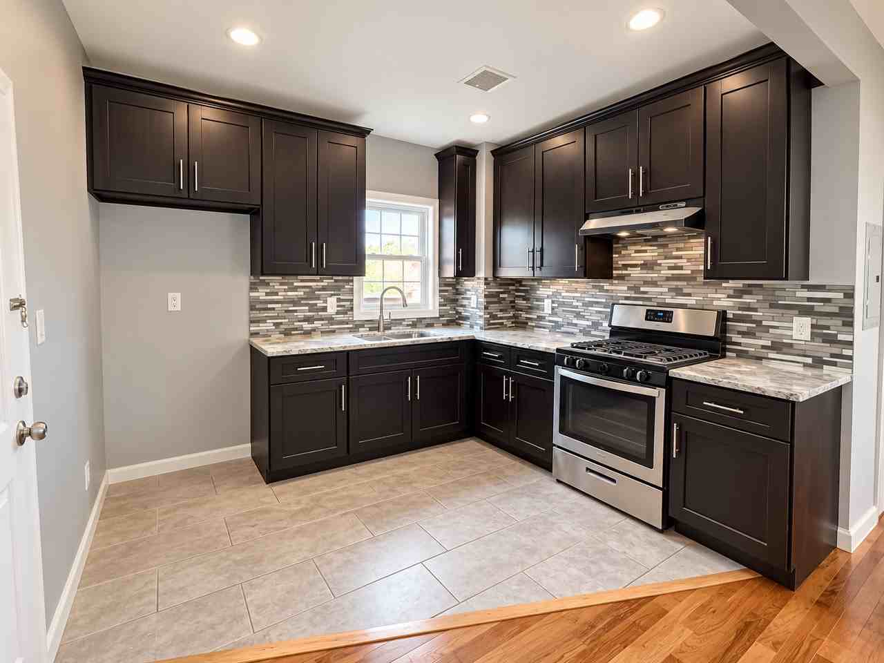 209 12th Ave 3rd Fl #3rdFL - Photo 3 of 13