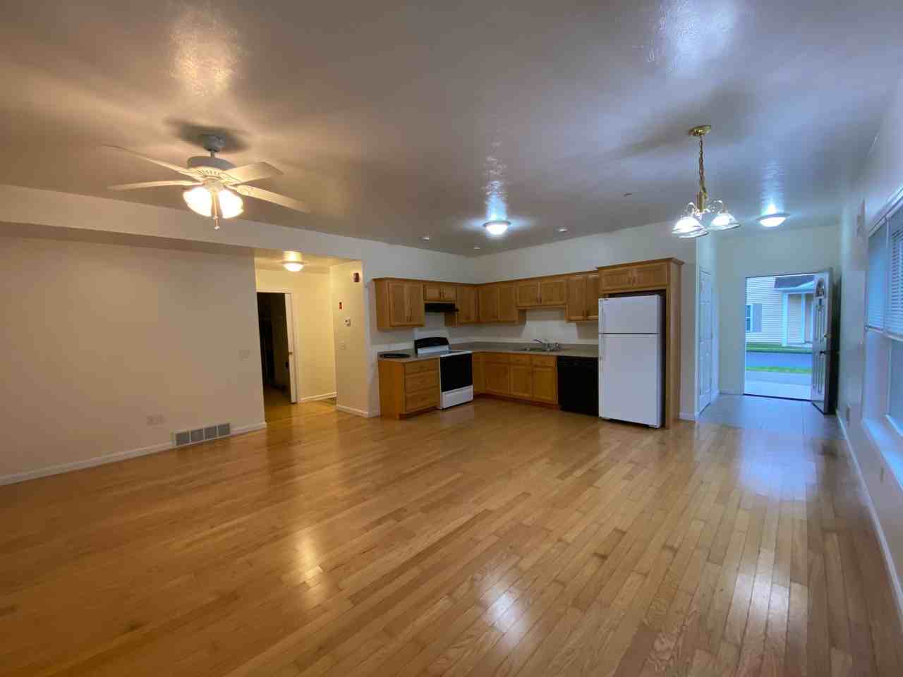 204 Betsinger Rd #49 - Photo 4 of 20