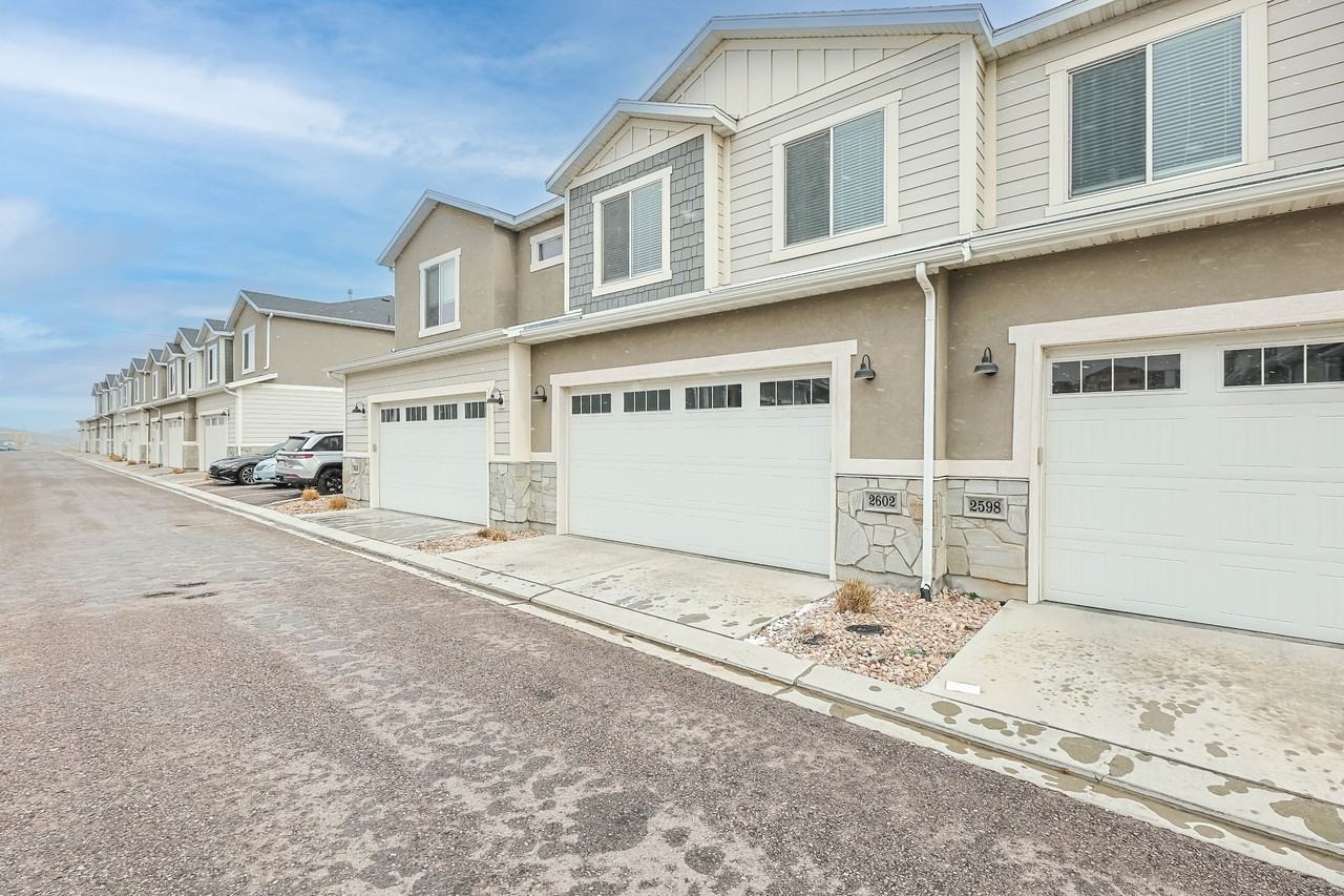 2602 N Cormac Pl #1 - Photo 4 of 46
