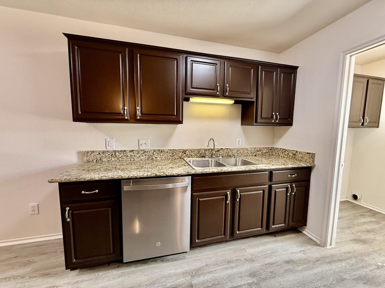1017 Keller Ave #B - Photo 4 of 10