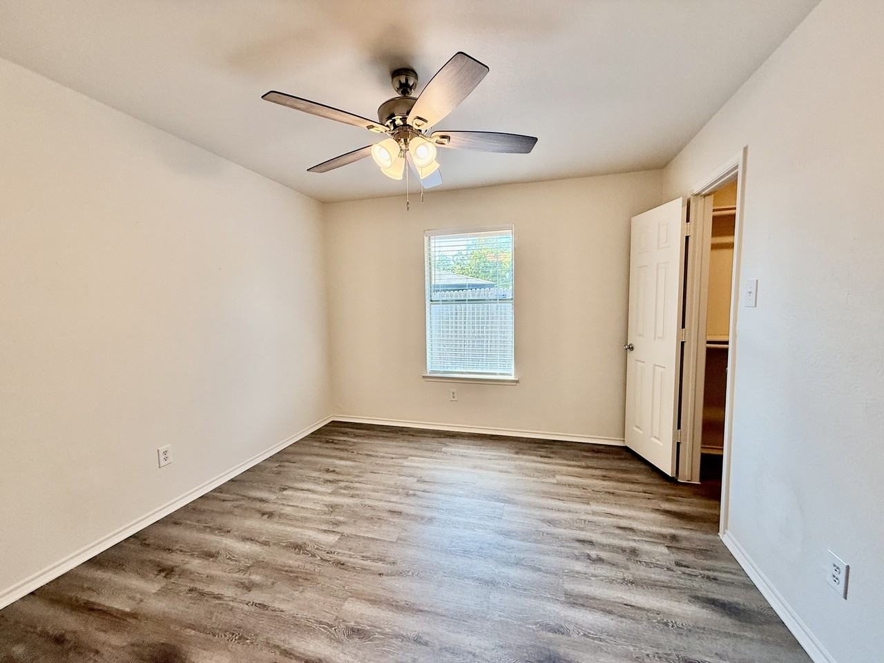1017 Keller Ave #B - Photo 5 of 10