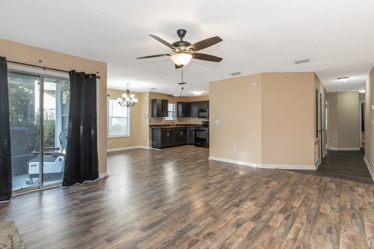 1021 Wood Creek DriveUnit 3 #EB - Photo 5 of 23