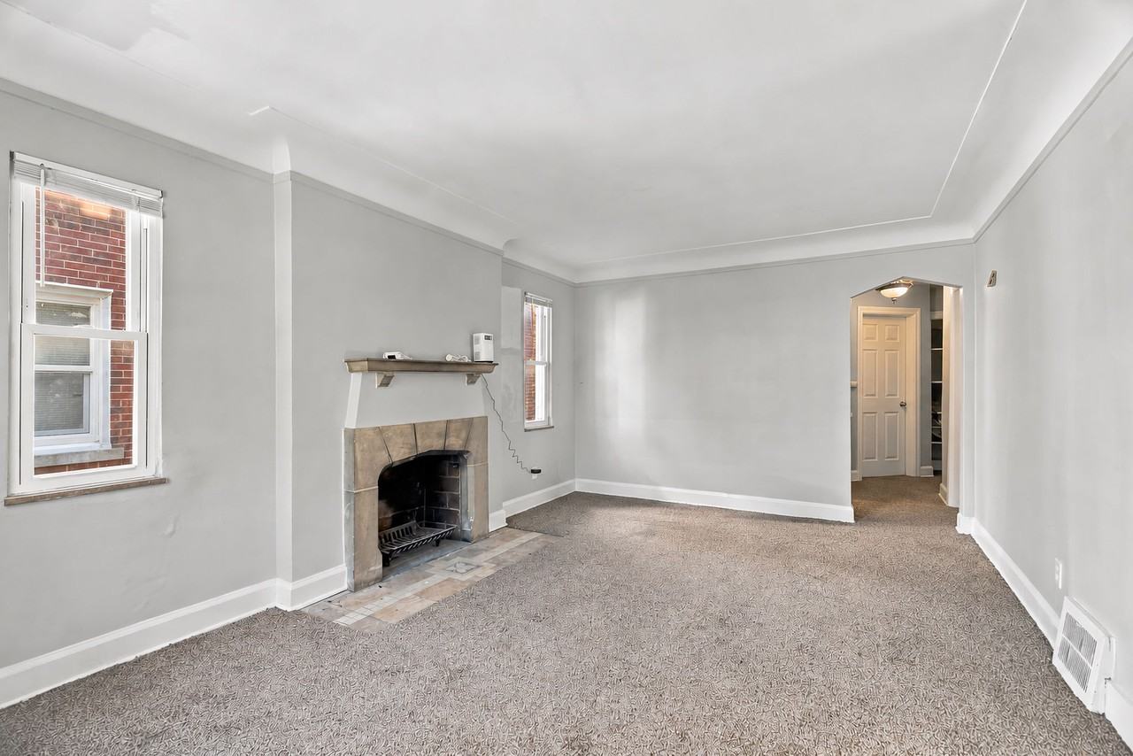 9452 Lakepointe St #1 - Photo 6 of 19