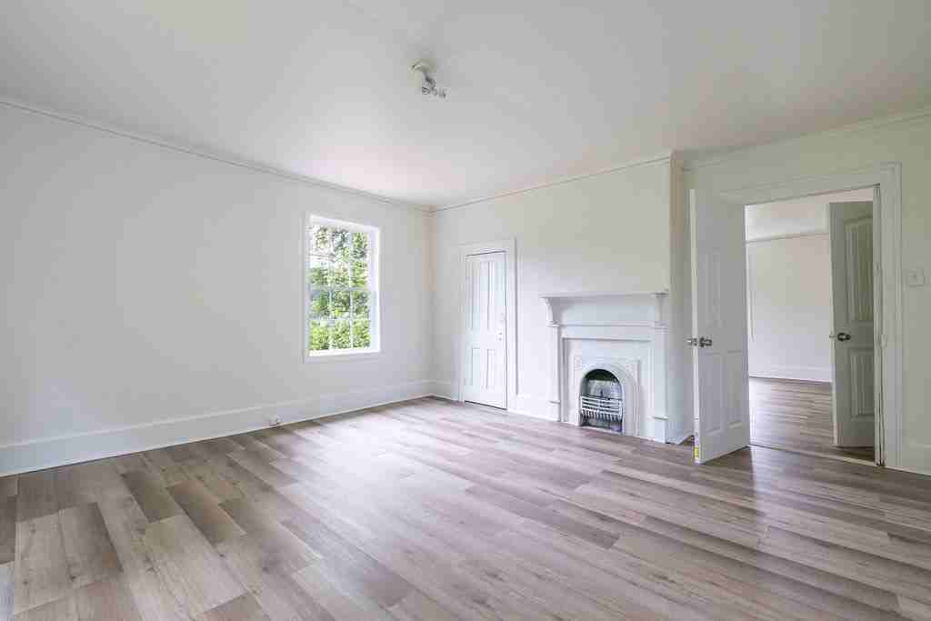 1502 Mitchell St #1 - Photo 6 of 10