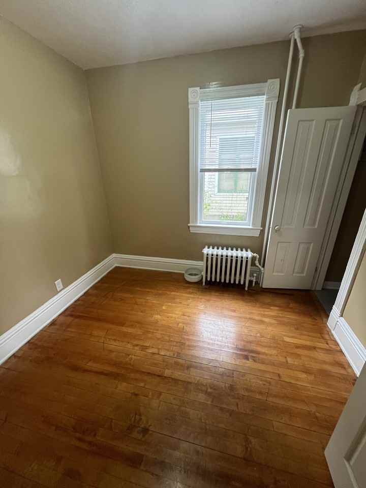 760 Jessamine Ave E #1 - Photo 4 of 7