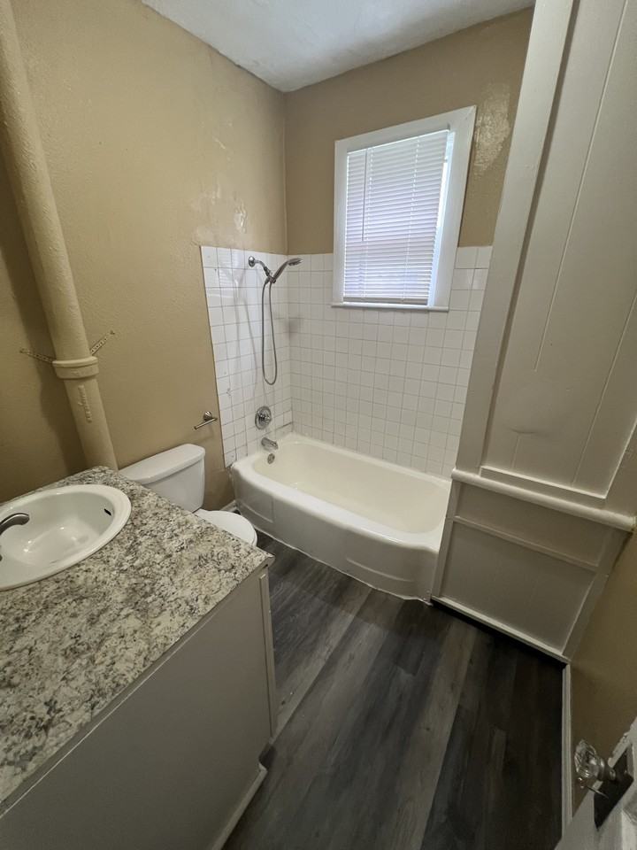 760 Jessamine Ave E #1 - Photo 7 of 7