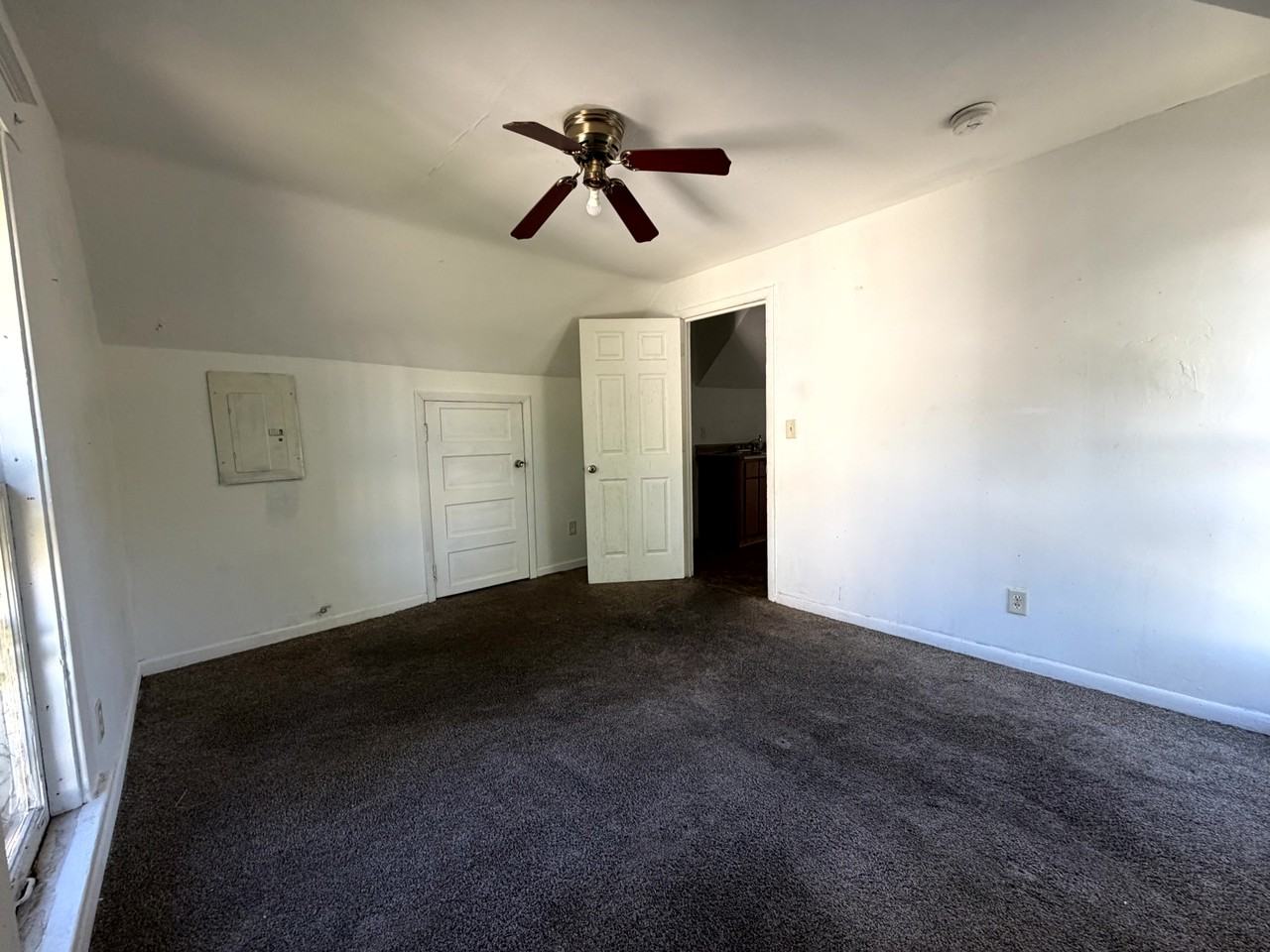 500 Middlebury St #2 - Photo 6 of 9
