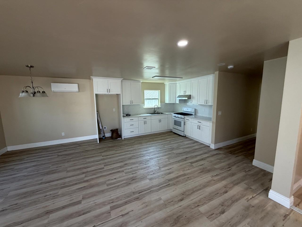 744 Mae AvenueUnit A #1 - Photo 5 of 12