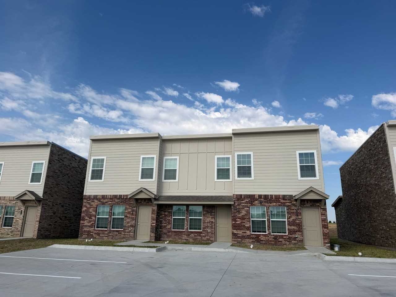 RODEO HILLS | COMFORTABLE LIVING IN DODGE CITY - Photo 3 of 17