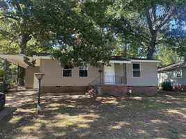 featured image of 24 Fairmont Dr #1