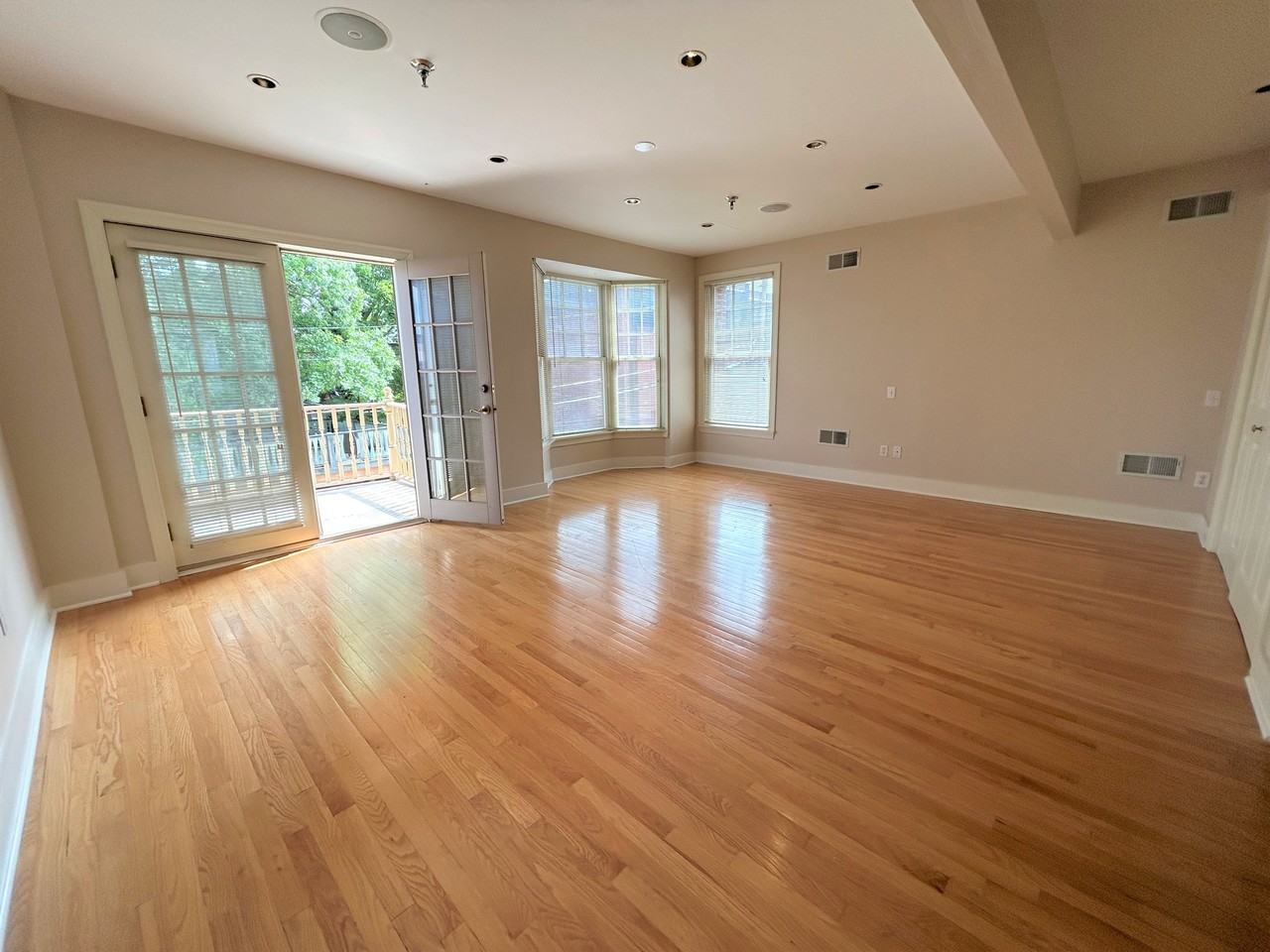709 Copeland St #1 - Photo 4 of 5