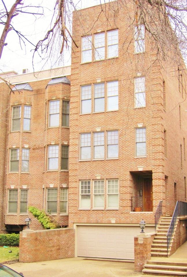 709 Copeland St #1 - Photo 5 of 5