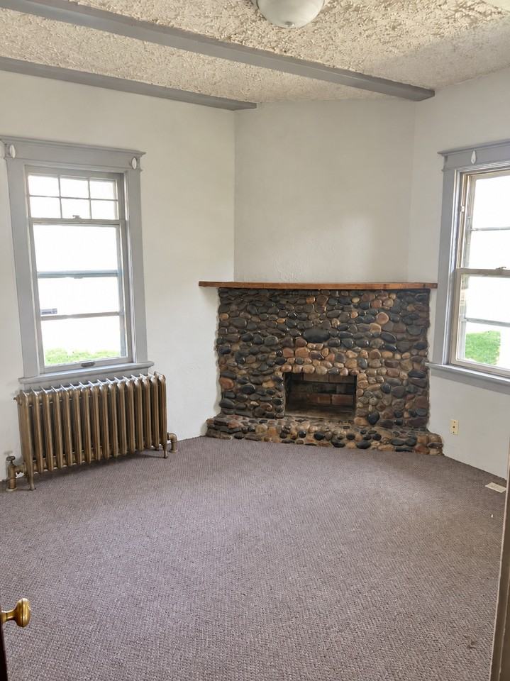 1928 E 5th St #1 - Photo 5 of 19