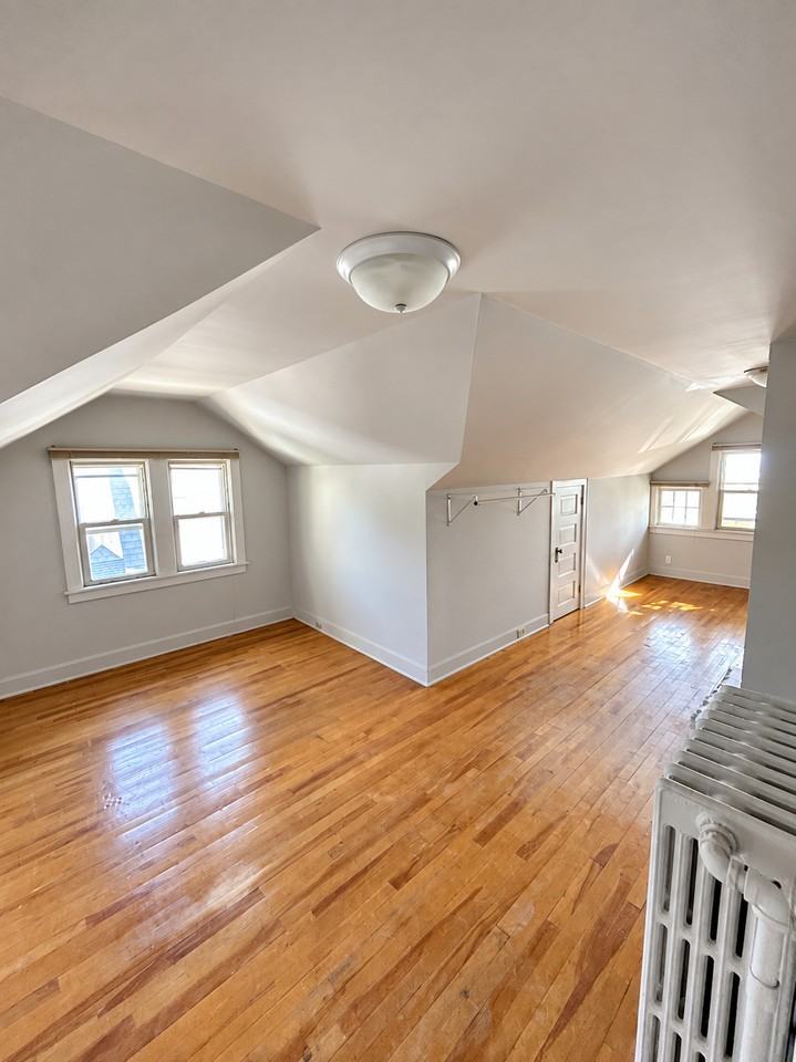 1928 E 5th St #1 - Photo 6 of 19