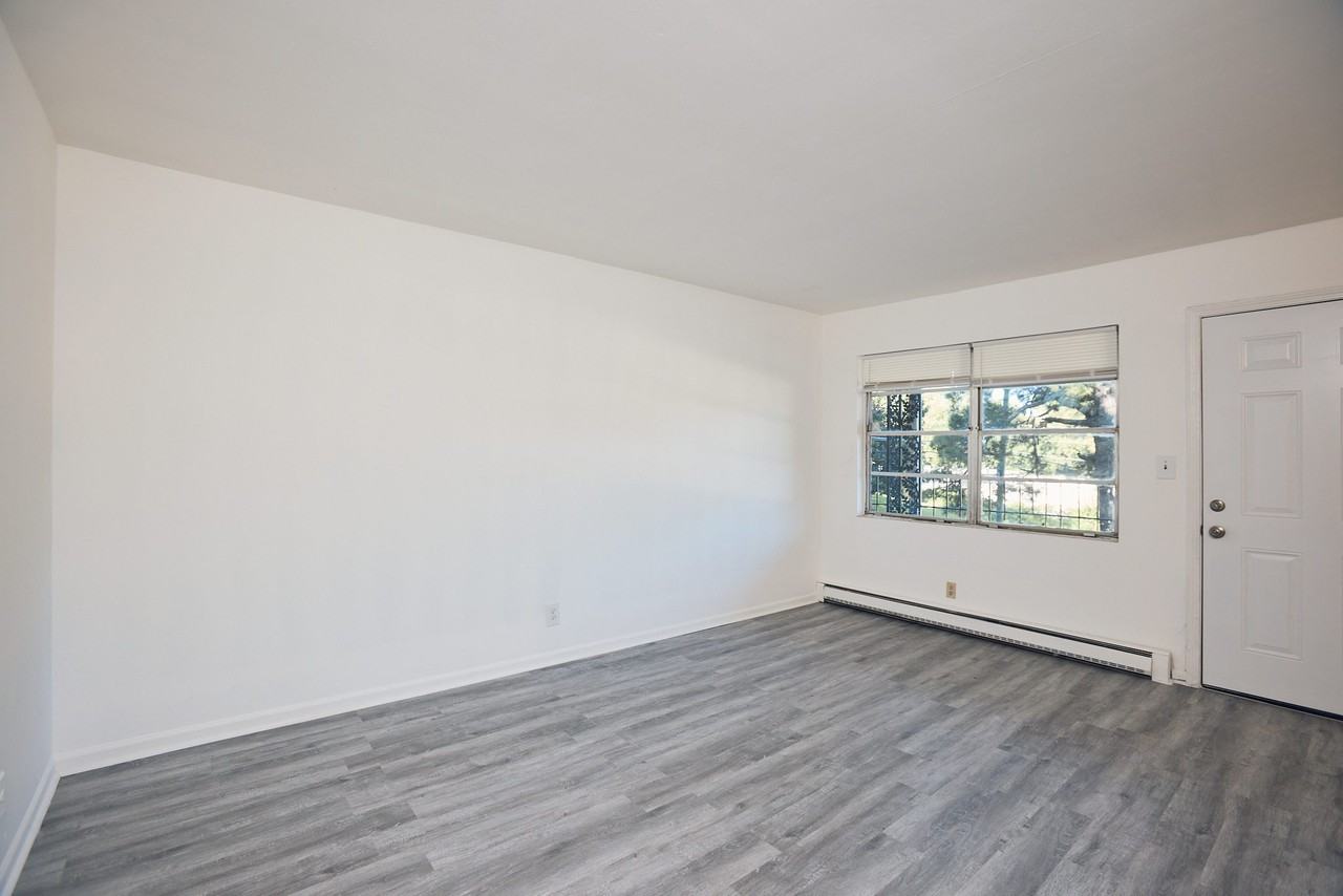 1214 Woodland Avenue NortheastUnit 8 #8 - Photo 2 of 6
