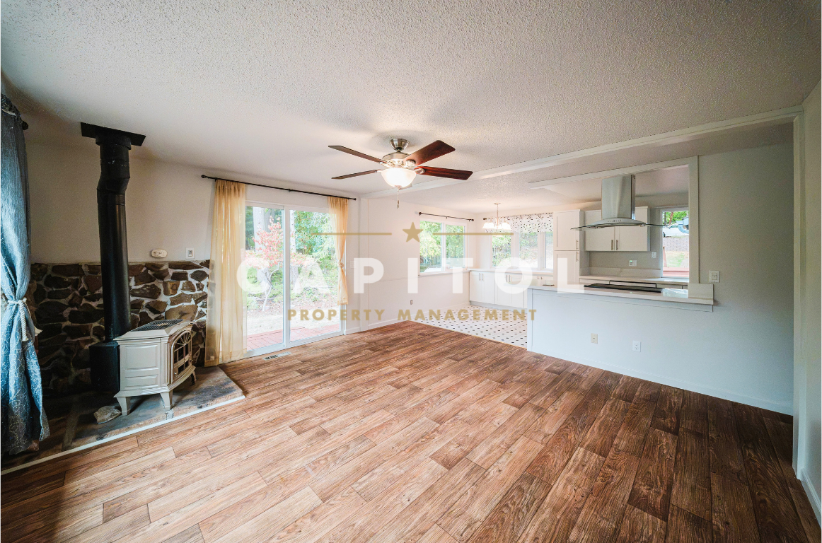 7910 Warbler Ct Se - Photo 6 of 25