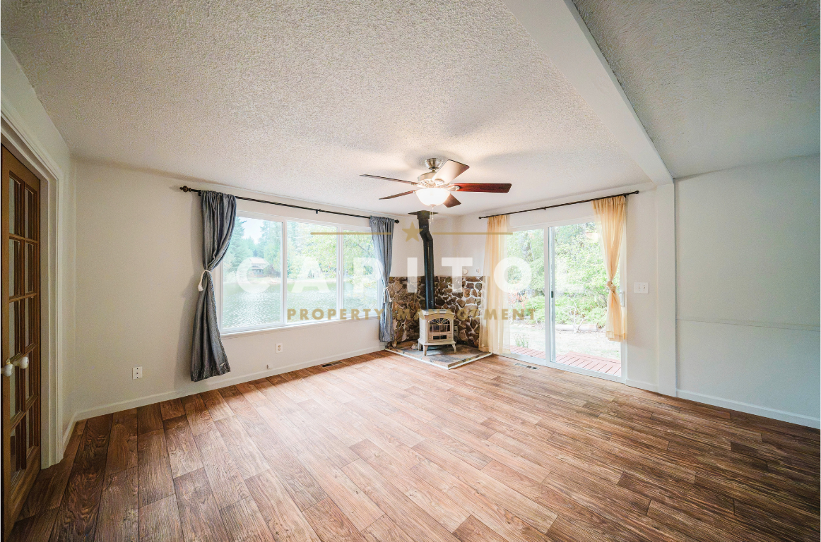 7910 Warbler Ct Se - Photo 7 of 25