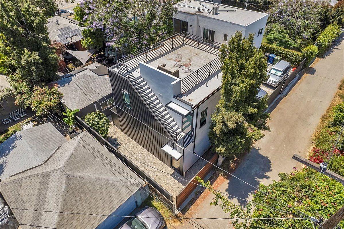 1720 S Centinela Ave #1 - Photo 7 of 10