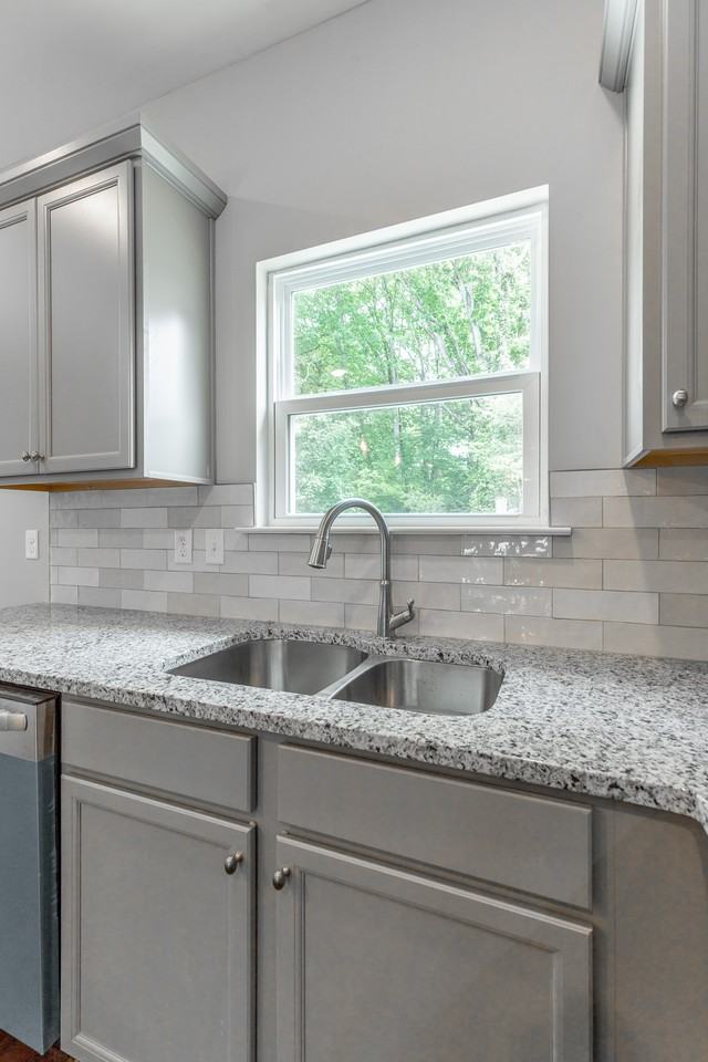 4716 Heiskell Dr #1 - Photo 5 of 34