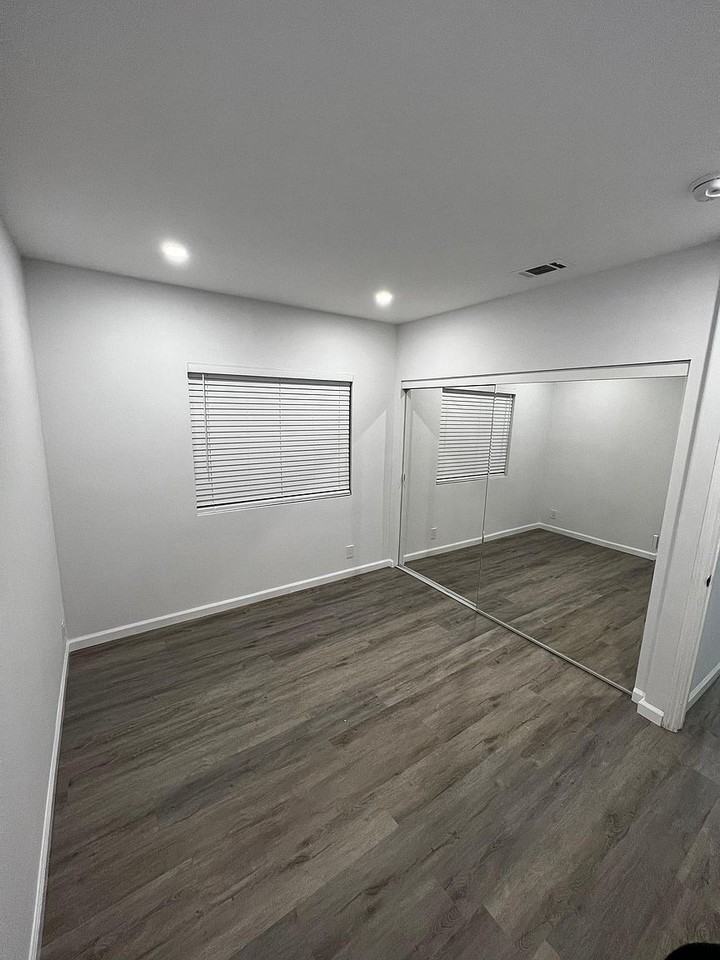 1920 N Mariposa Ave #1 - Photo 2 of 9