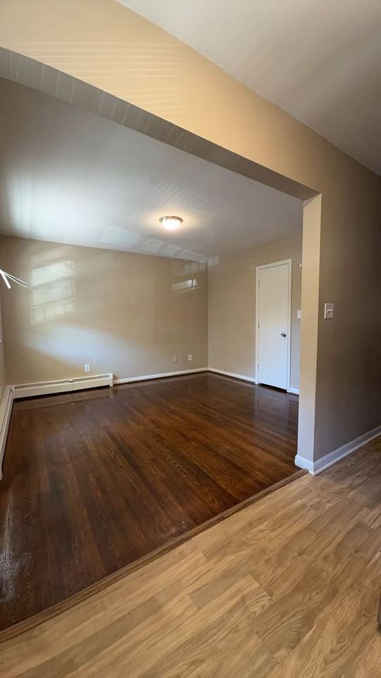 223 Mountain Ave Sw #4 - Photo 2 of 8