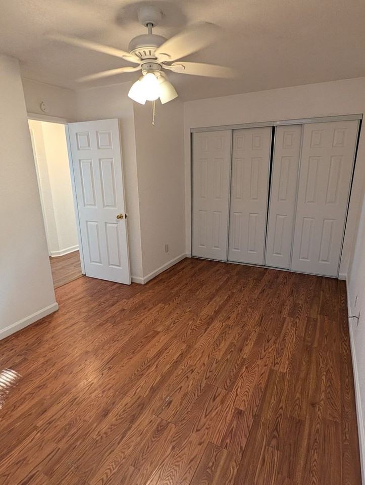 1139 1139 Franklin   1/2 - Photo 4 of 8