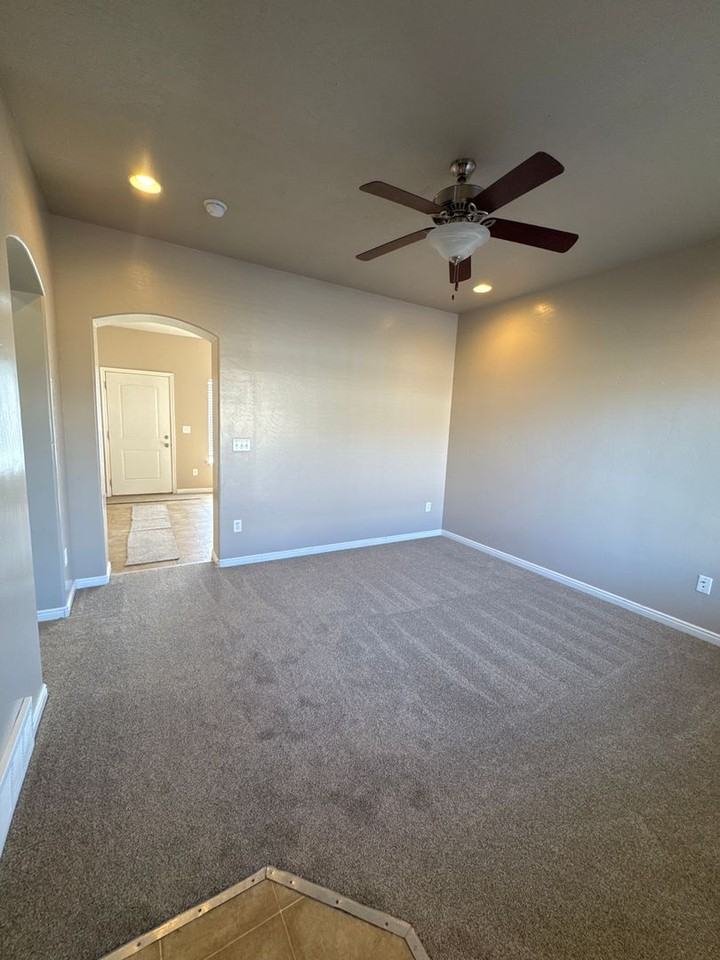 1551 W 300 S - Photo 2 of 20