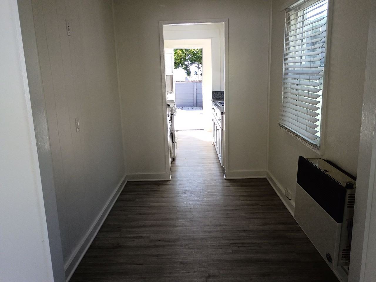 859 Loma Dr - Photo 3 of 9