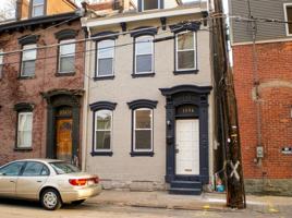 featured image of 1006 Sarah St