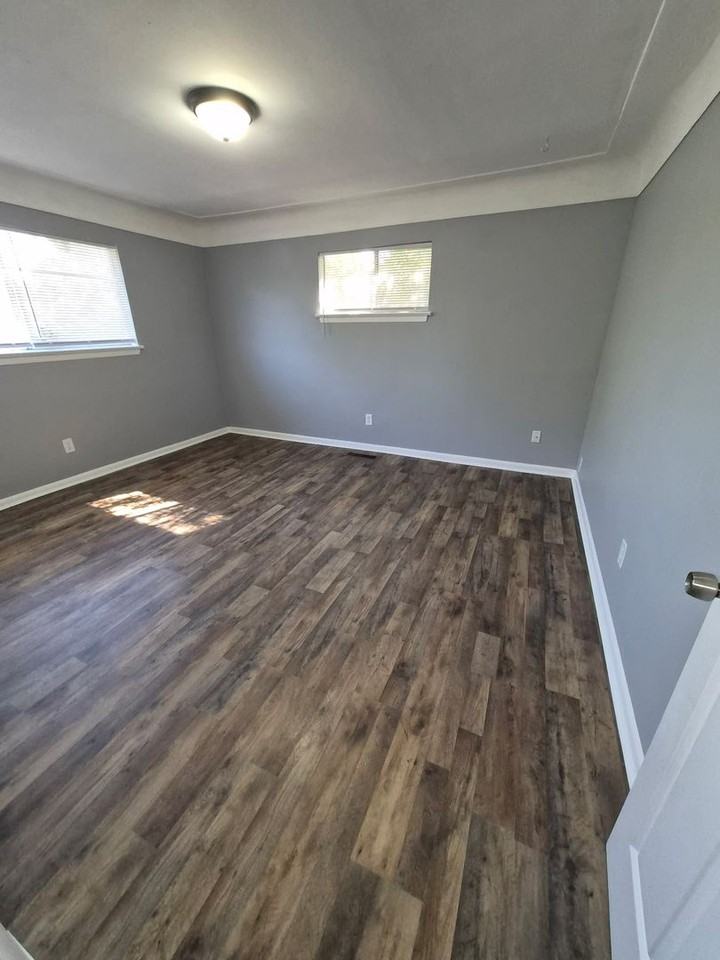 4213 Oakland Ter - Photo 5 of 10