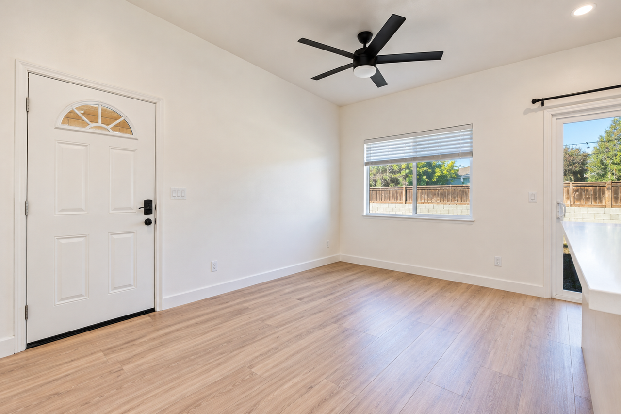 4953 63rd St - Photo 6 of 19