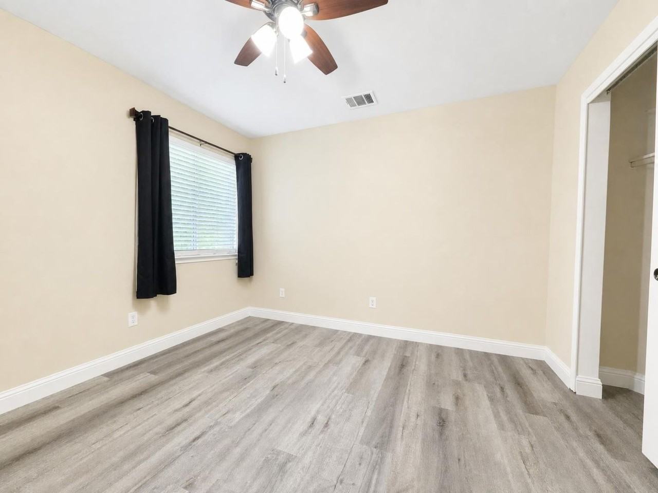 207 Big Timber Dr - Photo 4 of 10