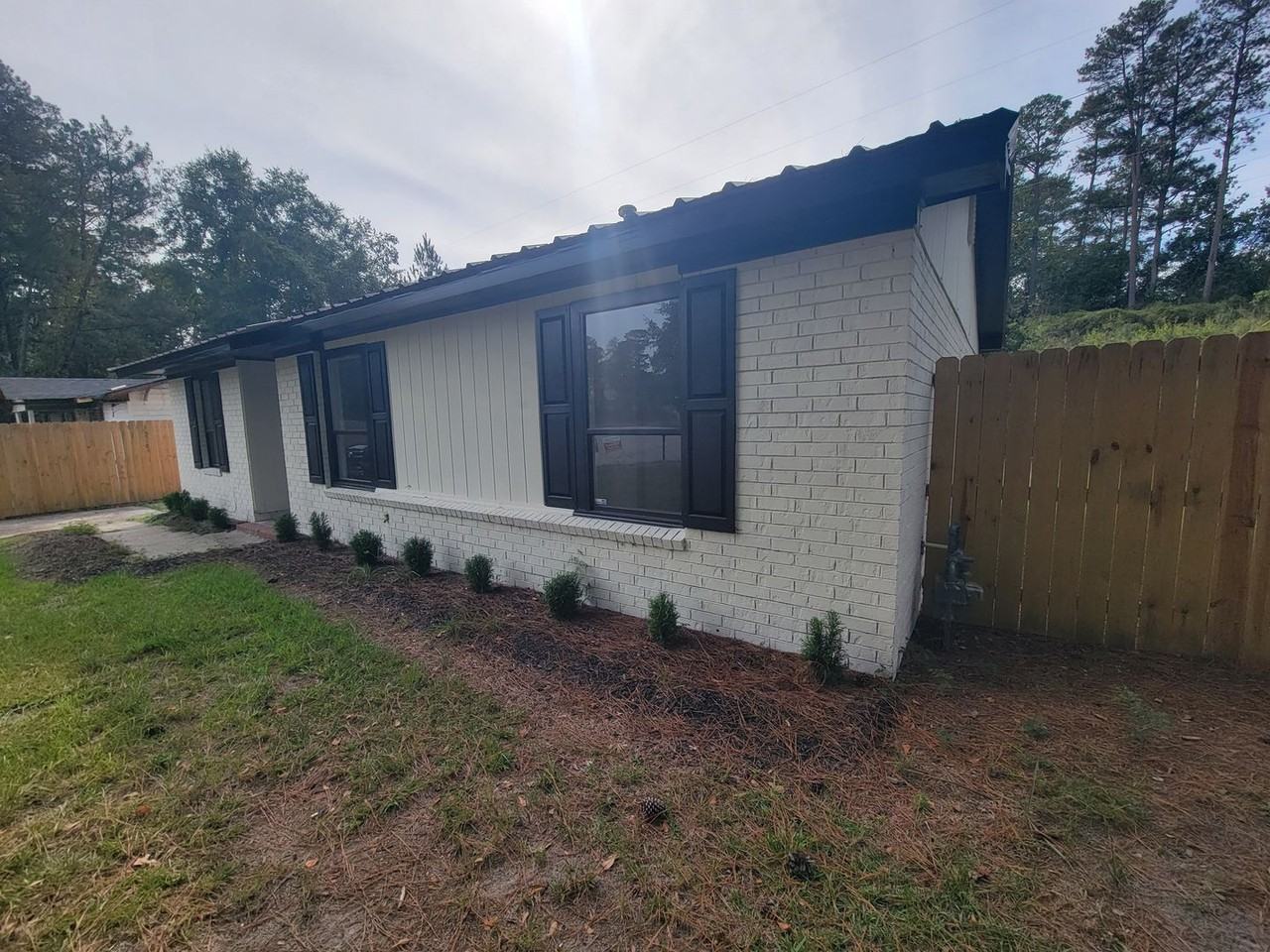3619 Abbey Rd - Photo 3 of 21