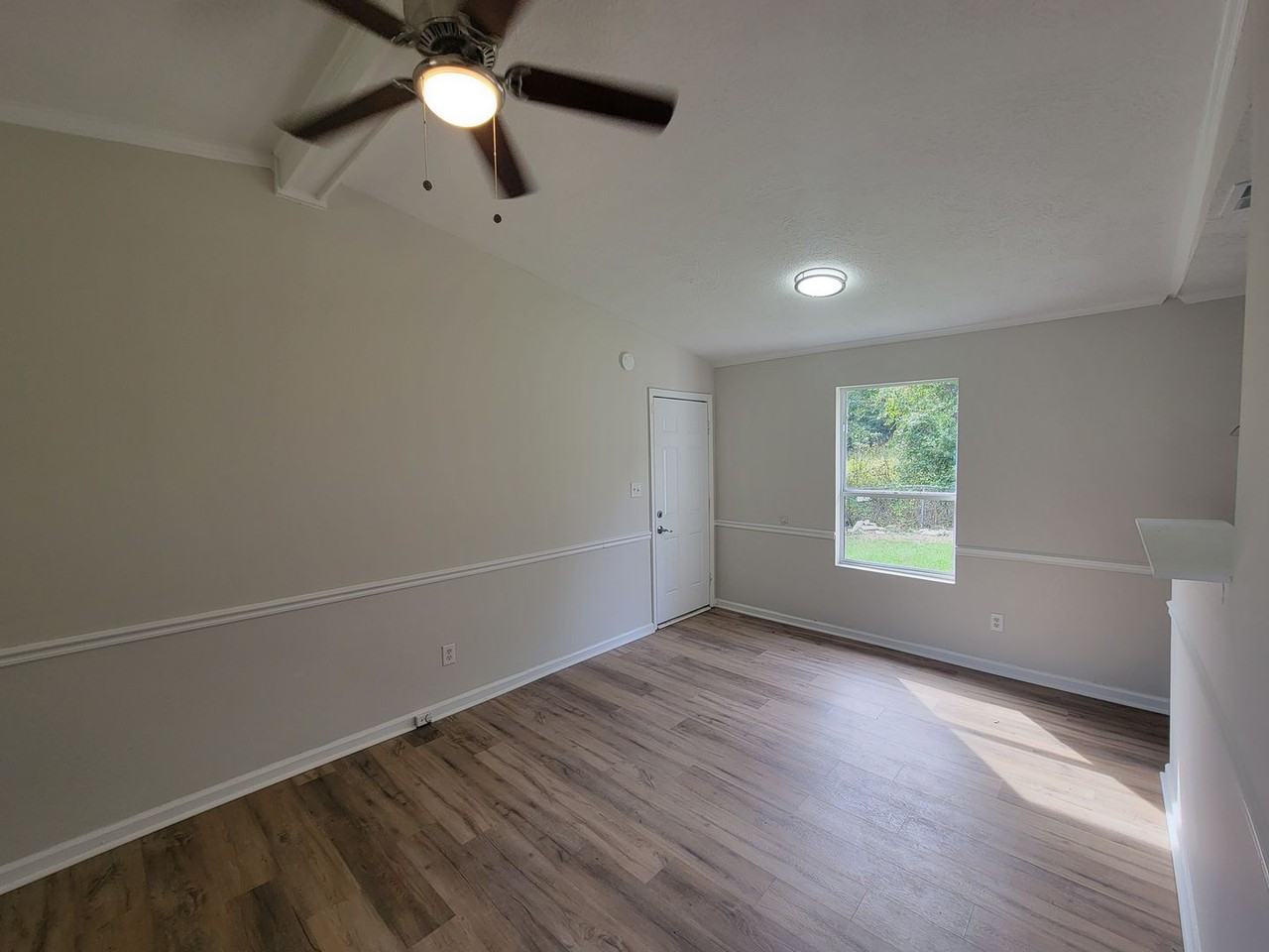 3619 Abbey Rd - Photo 5 of 21