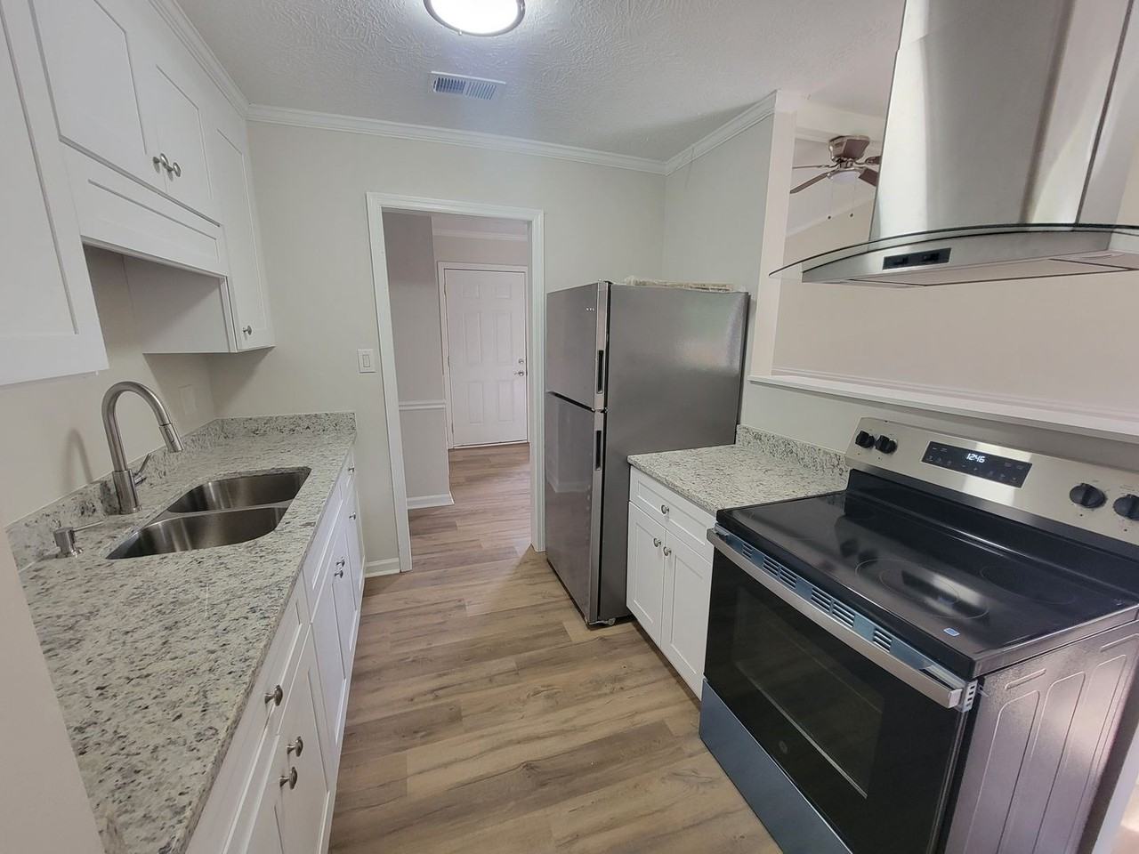 3619 Abbey Rd - Photo 7 of 21