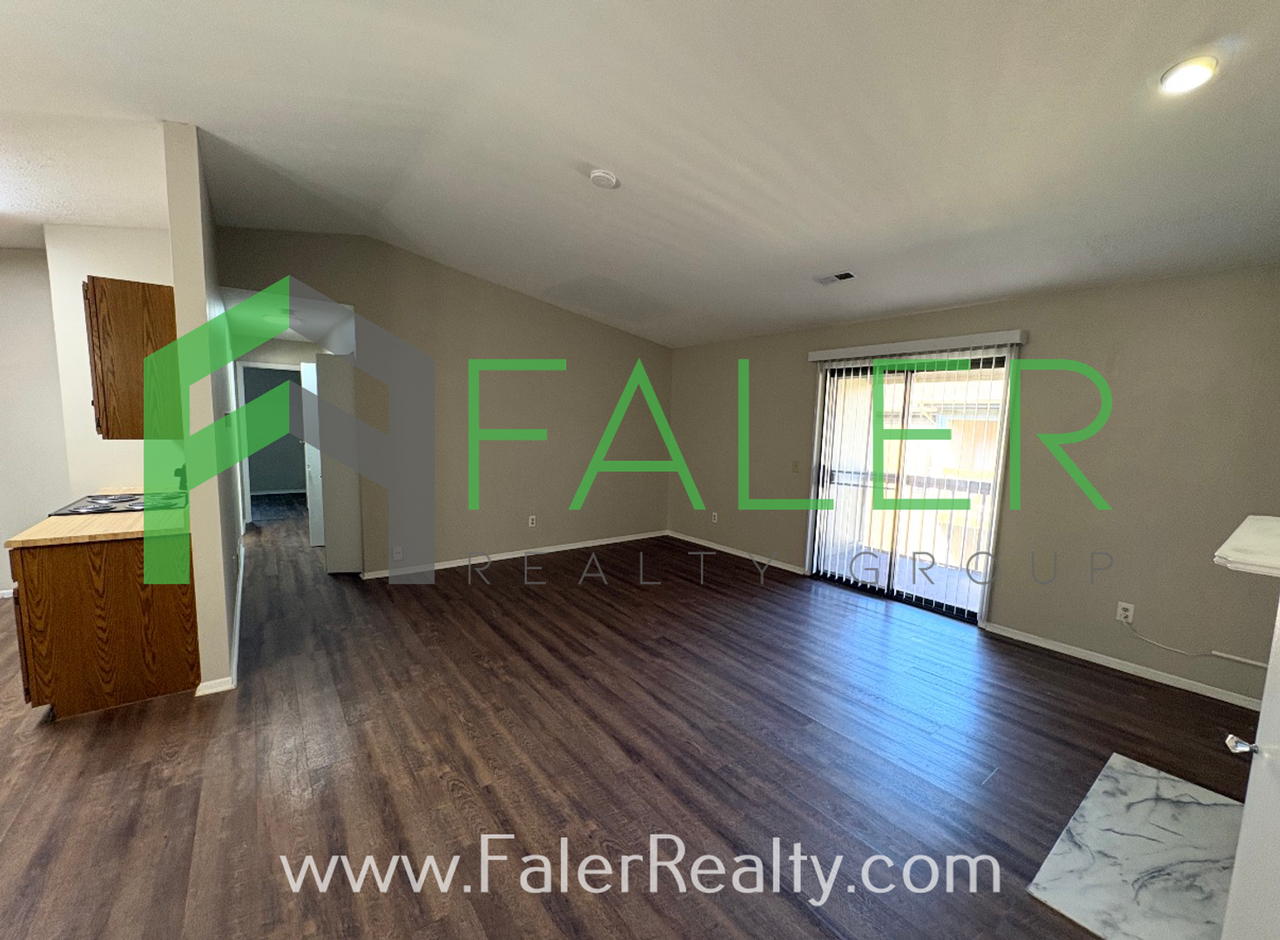 5213 Belle Isle Dr - Photo 2 of 16