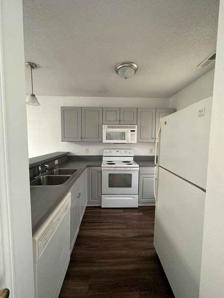 4621 Mcclelland Dr - Photo 2 of 14