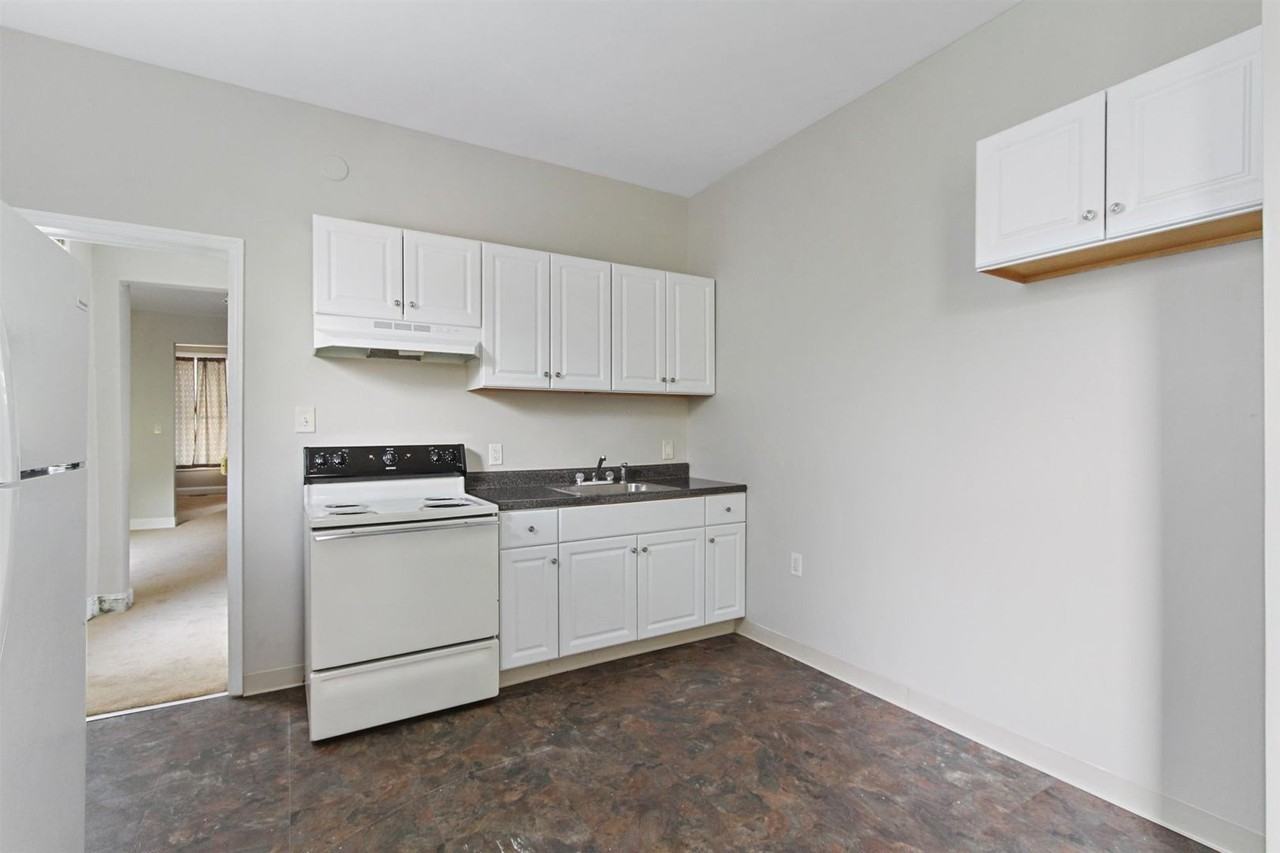 357 E Philadelphia Street - Photo 2 of 11