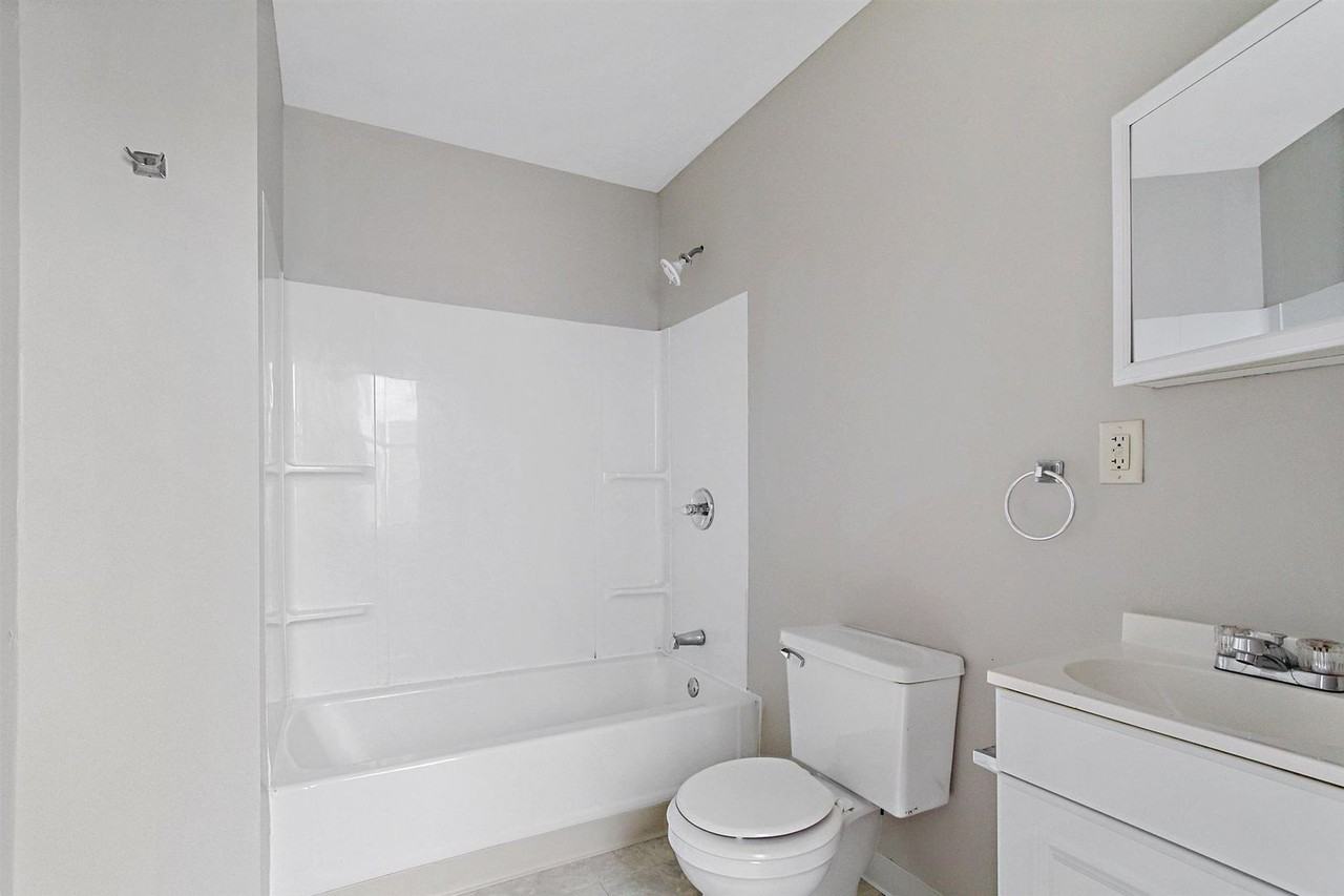 357 E Philadelphia Street - Photo 3 of 11