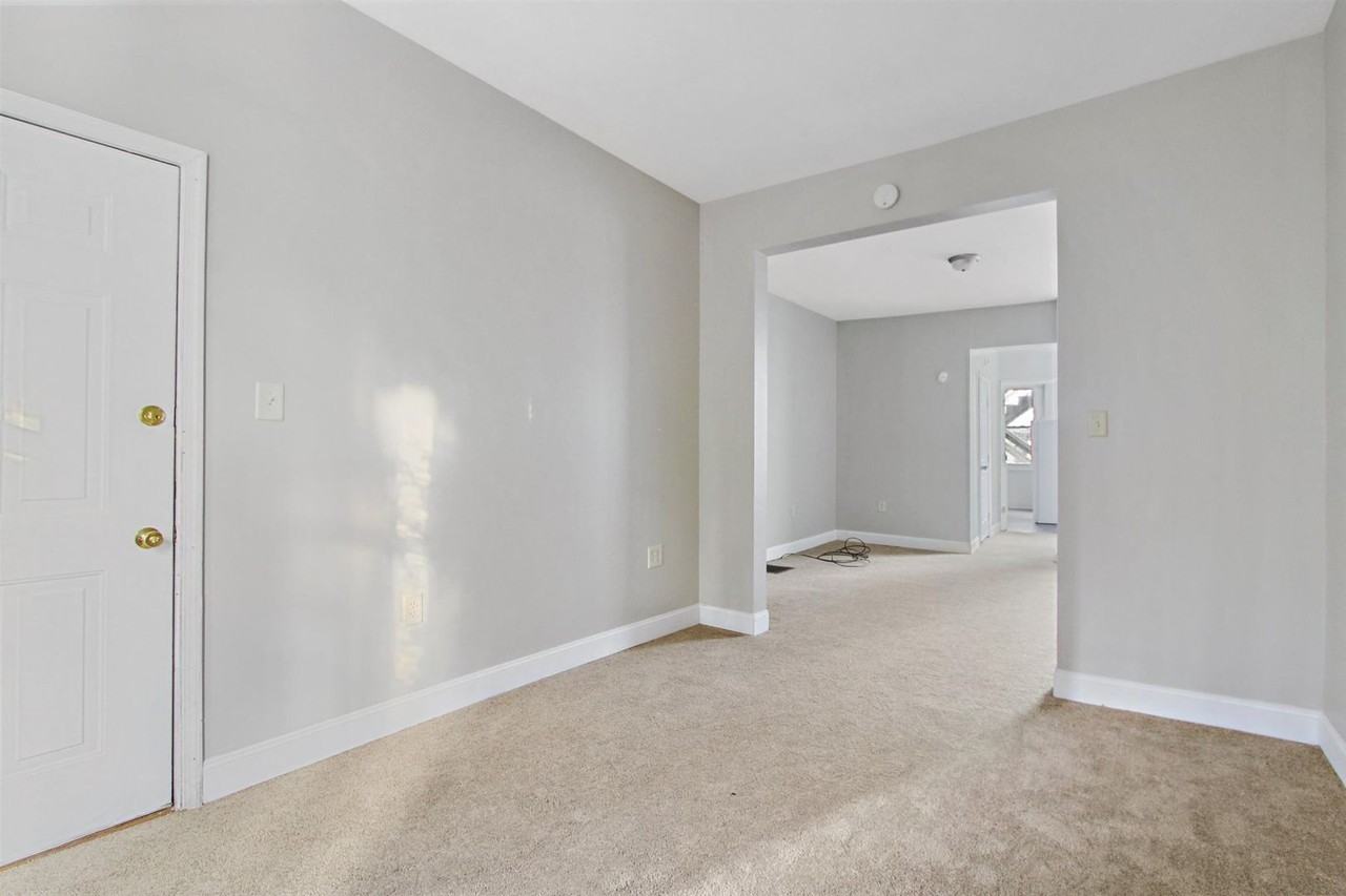 357 E Philadelphia Street - Photo 6 of 11
