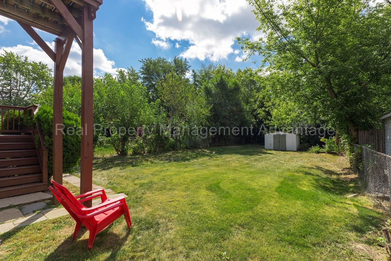 316 Spencer - Photo 4 of 41