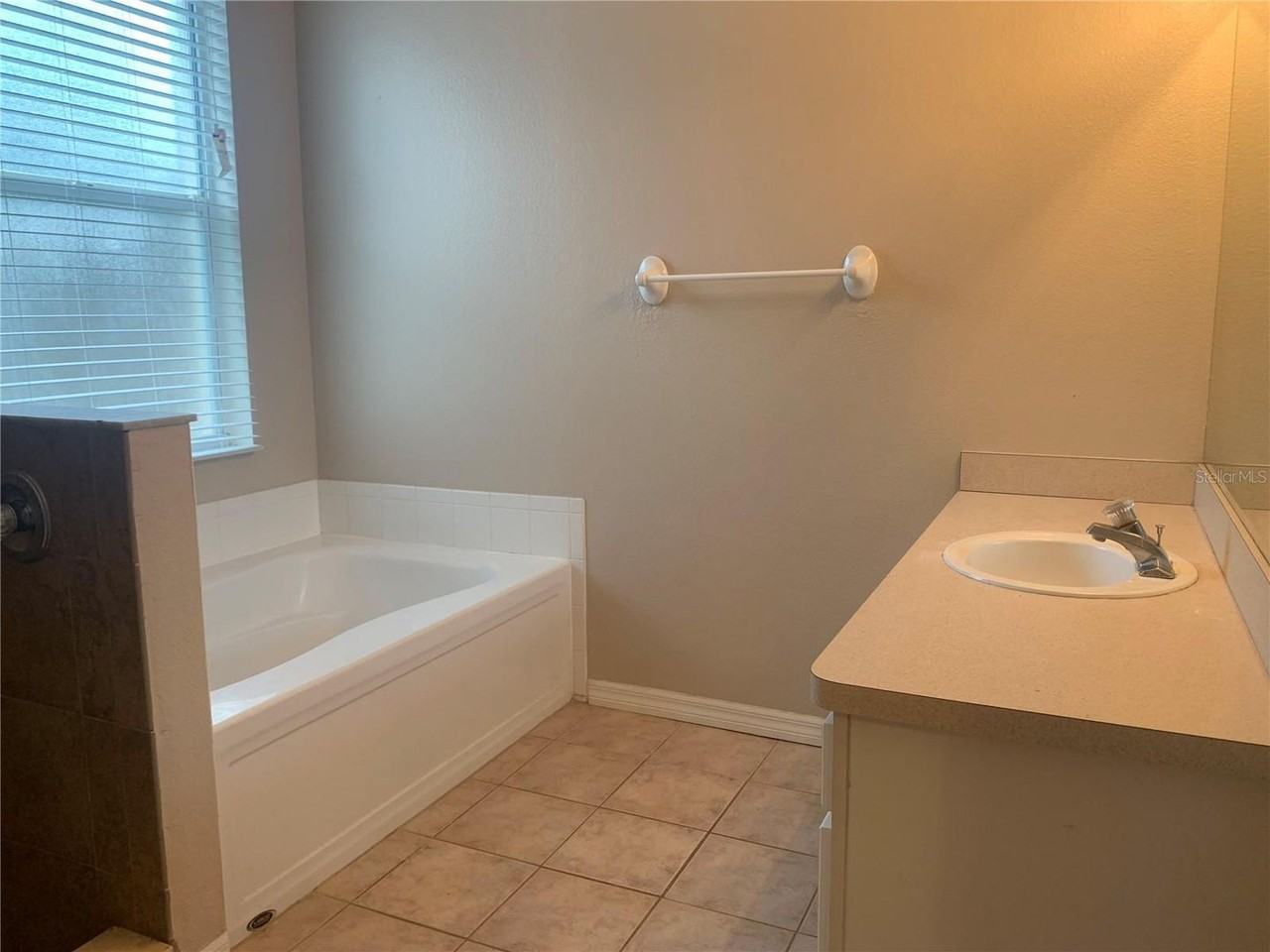 19132 Wood Sage Dr - Photo 5 of 10