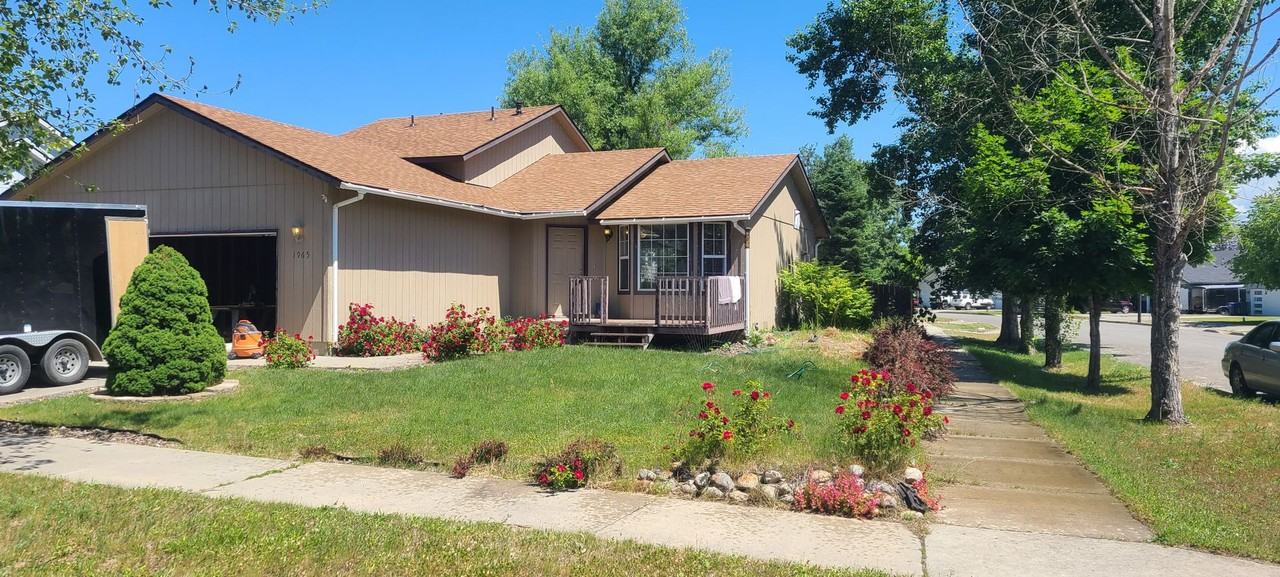 1965 W Daly Dr - Photo 2 of 14